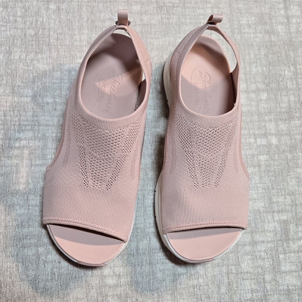 NWT Blush Sketchers Arch Fit Sandals Size 10 - Picture 2 of 6